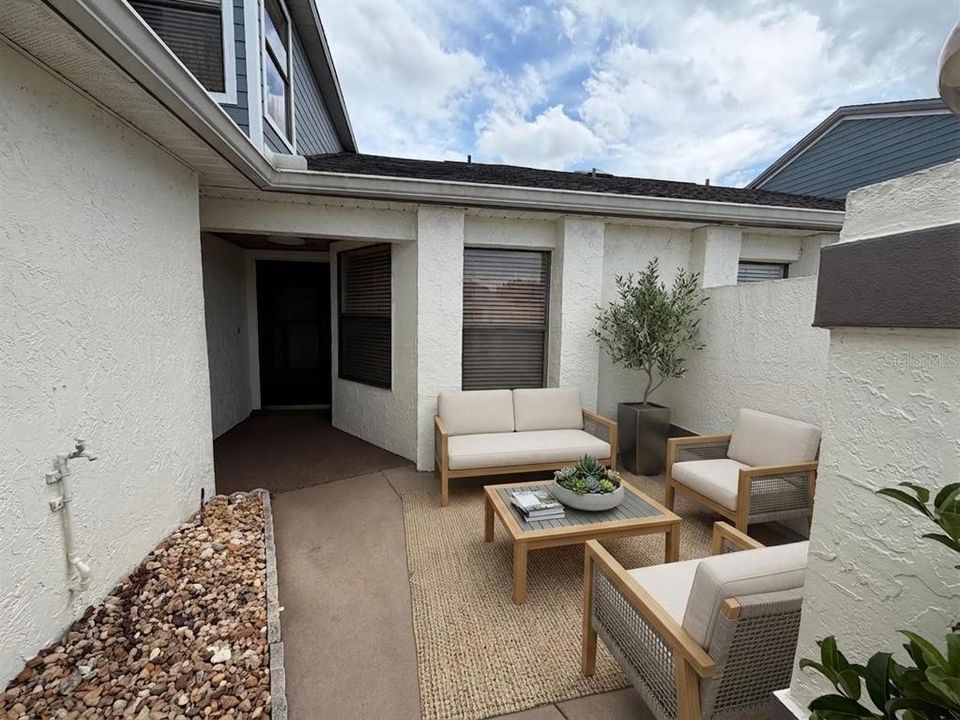Active With Contract: $249,900 (3 beds, 2 baths, 1471 Square Feet)