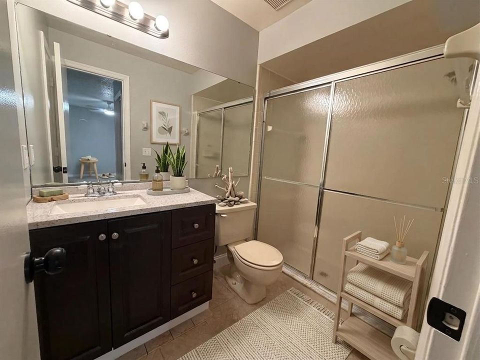 Active With Contract: $249,900 (3 beds, 2 baths, 1471 Square Feet)