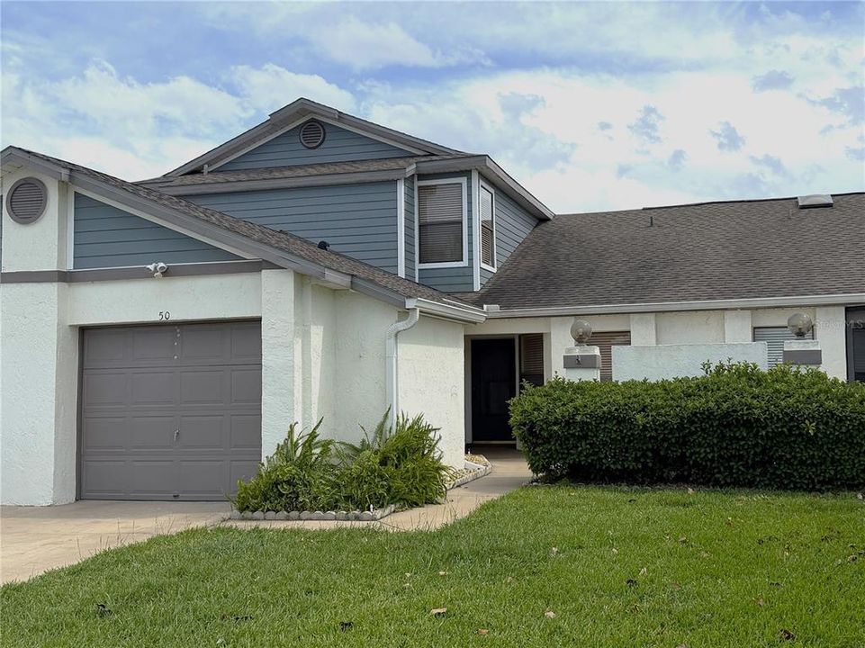 Active With Contract: $249,900 (3 beds, 2 baths, 1471 Square Feet)