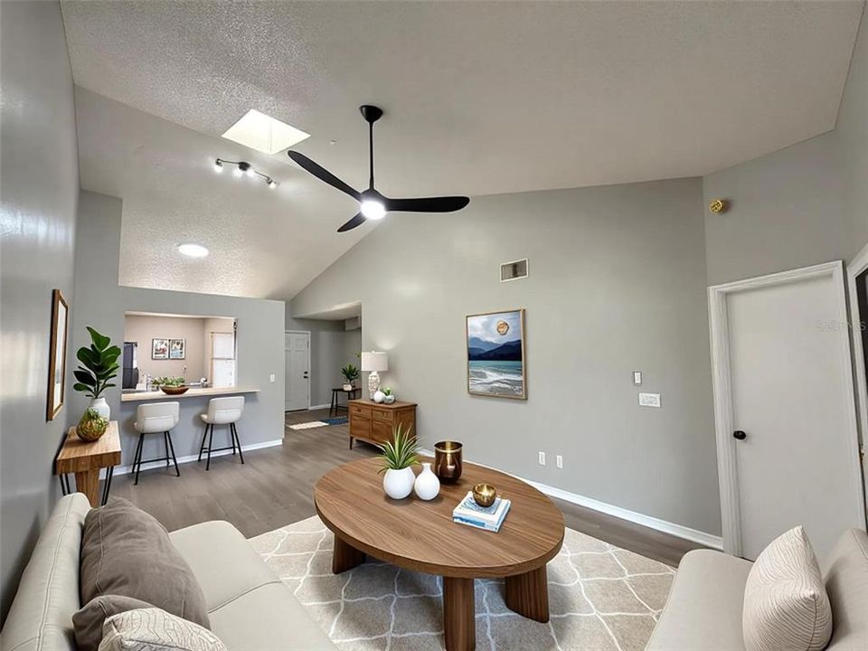 Active With Contract: $249,900 (3 beds, 2 baths, 1471 Square Feet)