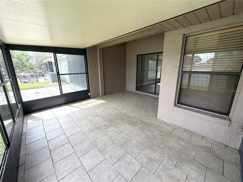 Active With Contract: $249,900 (3 beds, 2 baths, 1471 Square Feet)