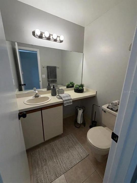 Active With Contract: $249,900 (3 beds, 2 baths, 1471 Square Feet)