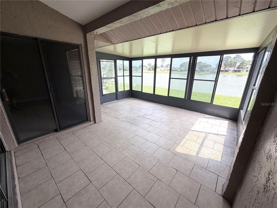 Active With Contract: $249,900 (3 beds, 2 baths, 1471 Square Feet)