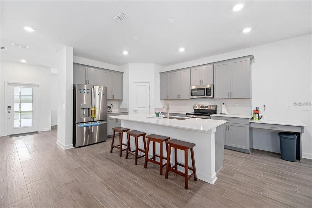 For Rent: $3,695 (5 beds, 3 baths, 2452 Square Feet)