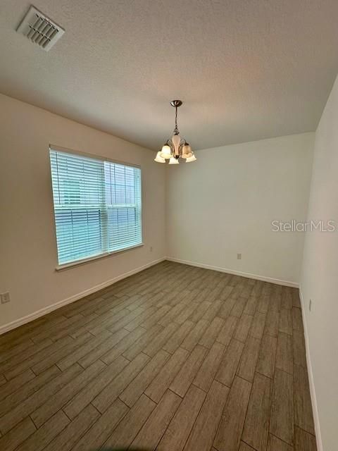 For Rent: $2,850 (4 beds, 2 baths, 1890 Square Feet)