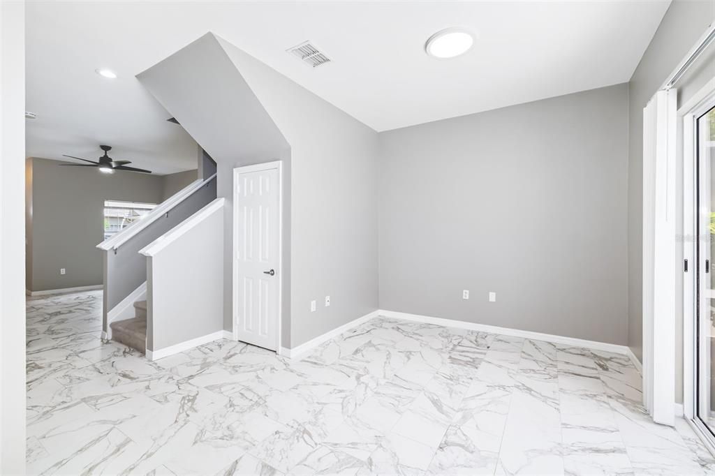 Active With Contract: $240,000 (2 beds, 2 baths, 1156 Square Feet)
