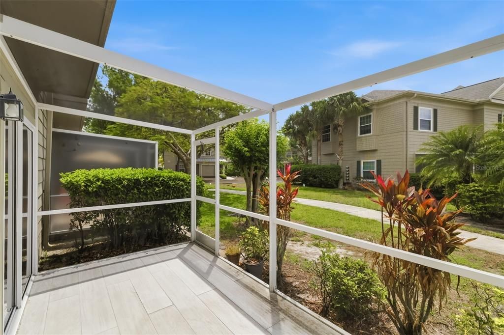 Active With Contract: $240,000 (2 beds, 2 baths, 1156 Square Feet)