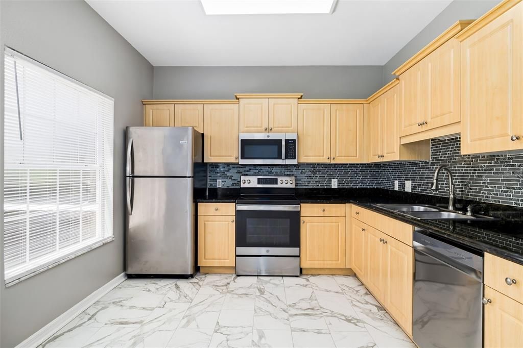 Active With Contract: $240,000 (2 beds, 2 baths, 1156 Square Feet)