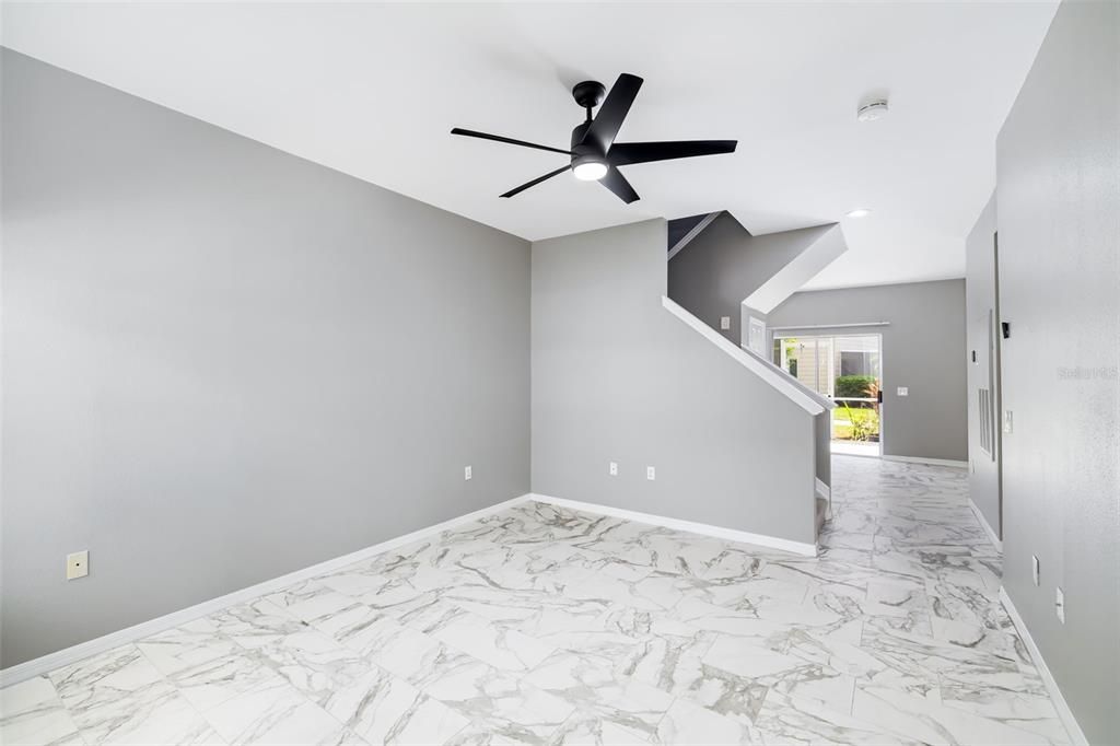 Active With Contract: $240,000 (2 beds, 2 baths, 1156 Square Feet)