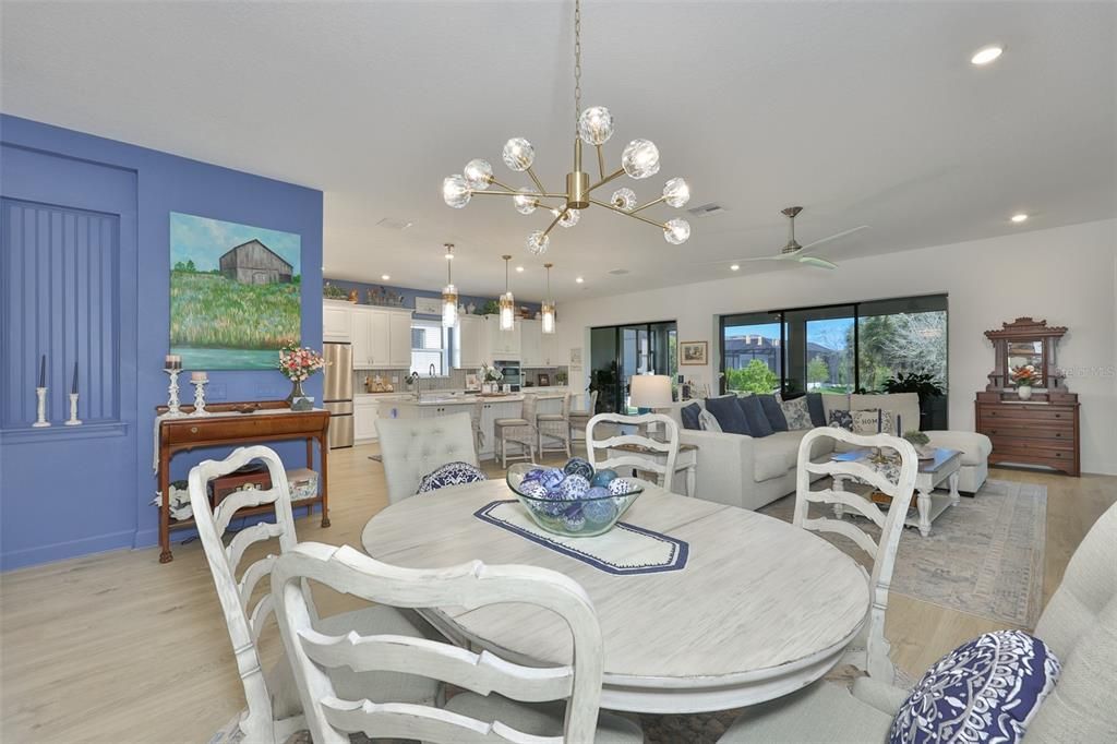 En Venta: $764,900 (3 camas, 3 baños, 3072 Pies cuadrados)