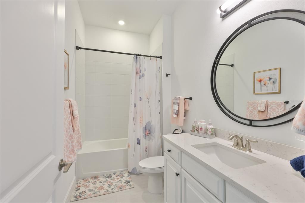 En Venta: $764,900 (3 camas, 3 baños, 3072 Pies cuadrados)