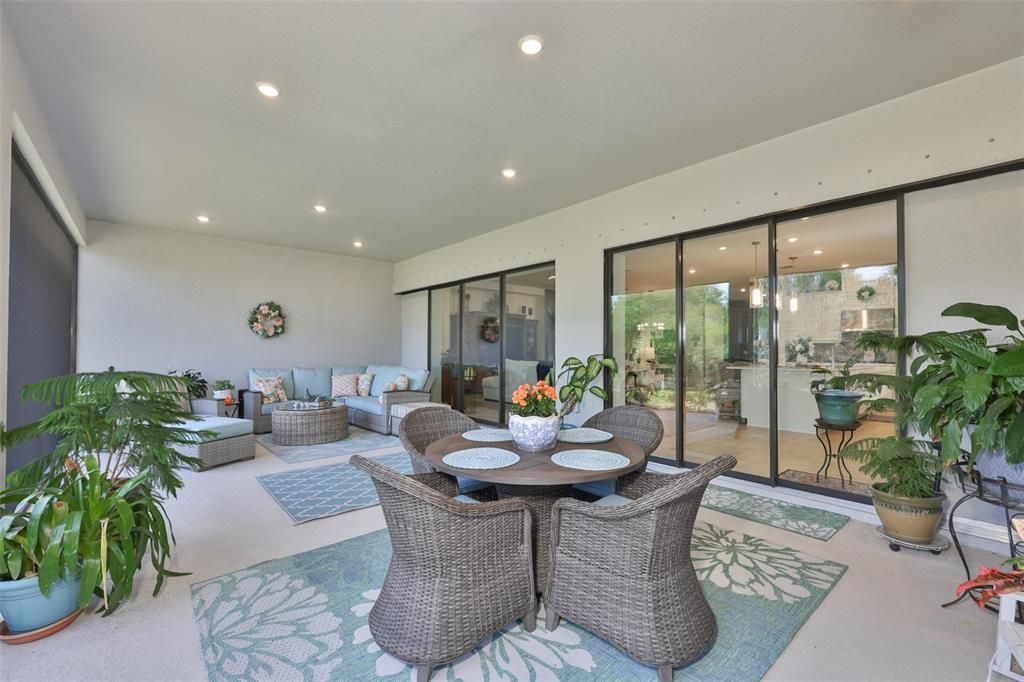 En Venta: $764,900 (3 camas, 3 baños, 3072 Pies cuadrados)