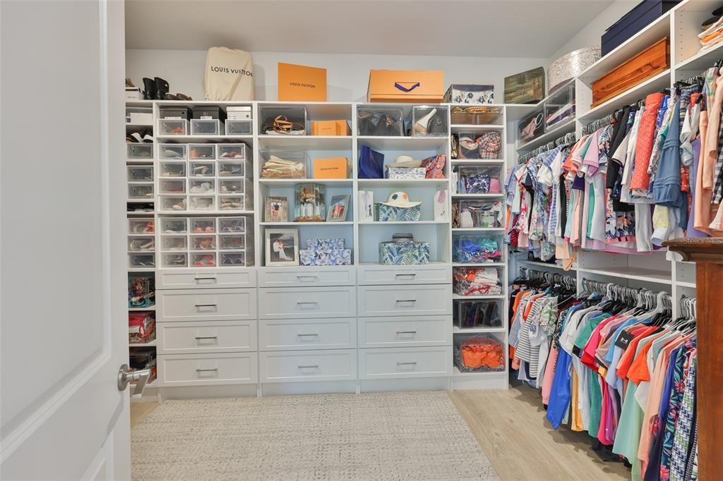 En Venta: $764,900 (3 camas, 3 baños, 3072 Pies cuadrados)