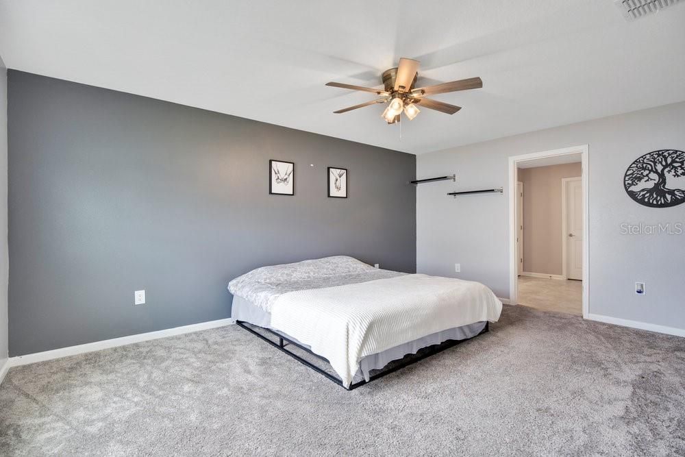 For Sale: $300,000 (4 beds, 2 baths, 1950 Square Feet)