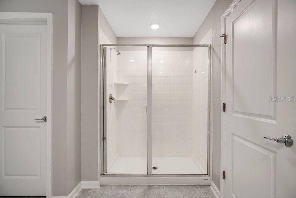 For Sale: $300,000 (4 beds, 2 baths, 1950 Square Feet)