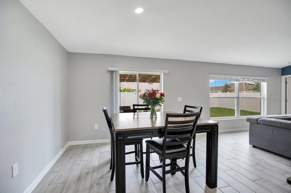For Sale: $300,000 (4 beds, 2 baths, 1950 Square Feet)