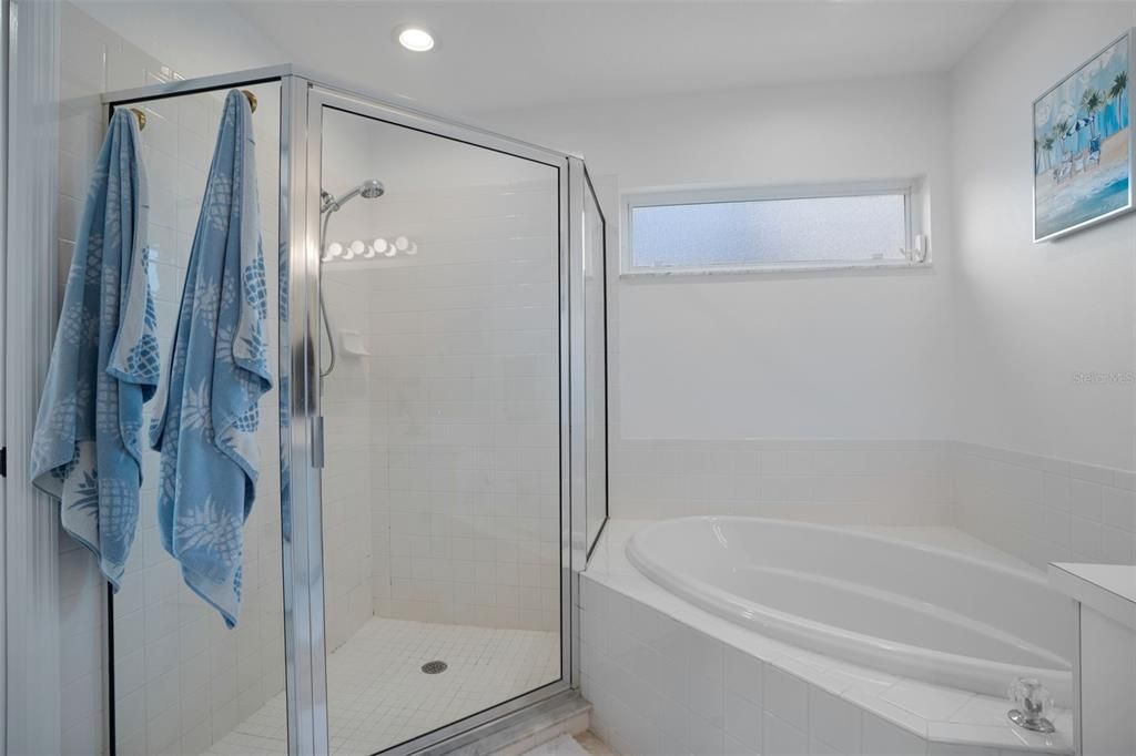 En Venta: $349,000 (2 camas, 2 baños, 1684 Pies cuadrados)
