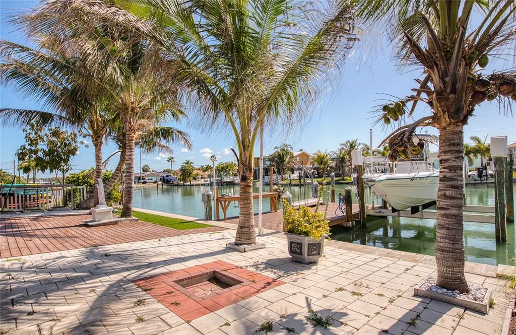 For Sale: $1,299,000 (3 beds, 3 baths, 2436 Square Feet)