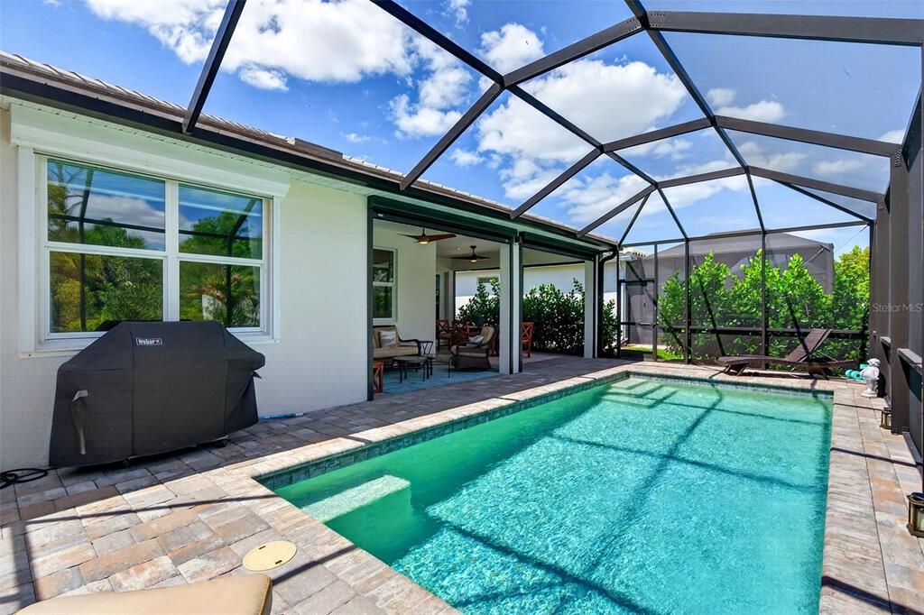 Active With Contract: $764,900 (3 beds, 3 baths, 2117 Square Feet)