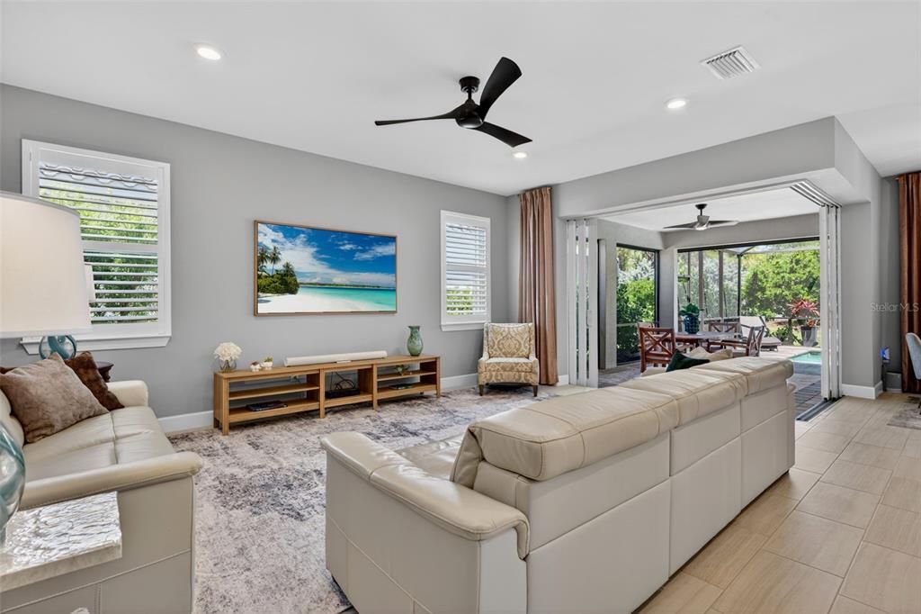 Active With Contract: $764,900 (3 beds, 3 baths, 2117 Square Feet)