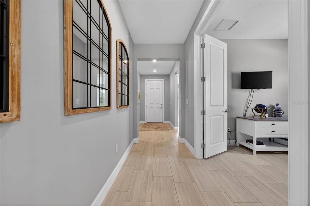Active With Contract: $764,900 (3 beds, 3 baths, 2117 Square Feet)