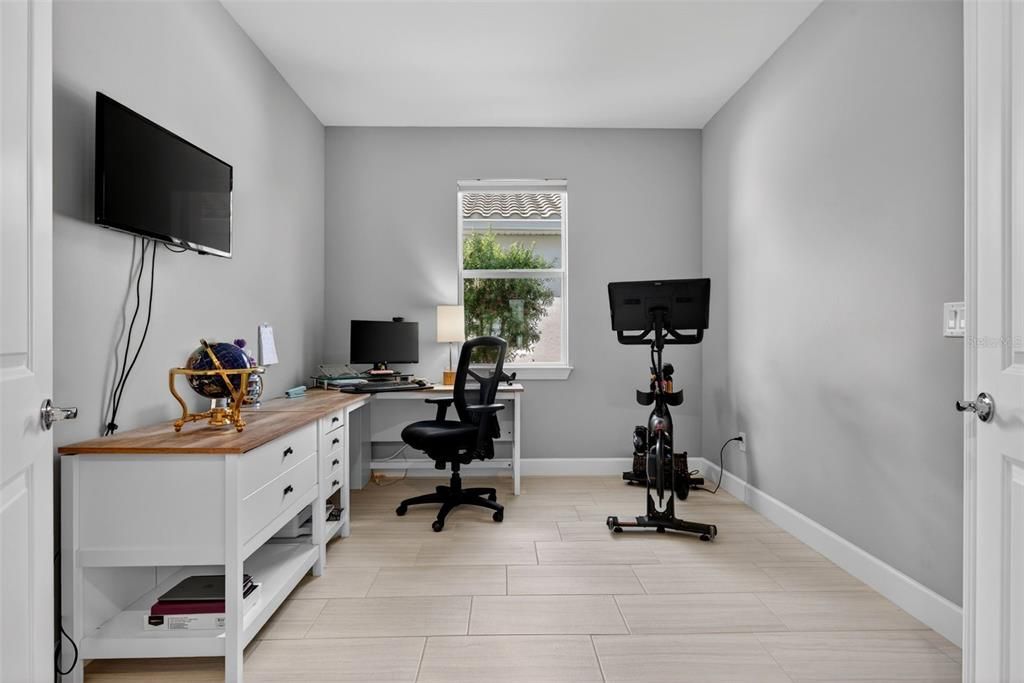 Active With Contract: $764,900 (3 beds, 3 baths, 2117 Square Feet)