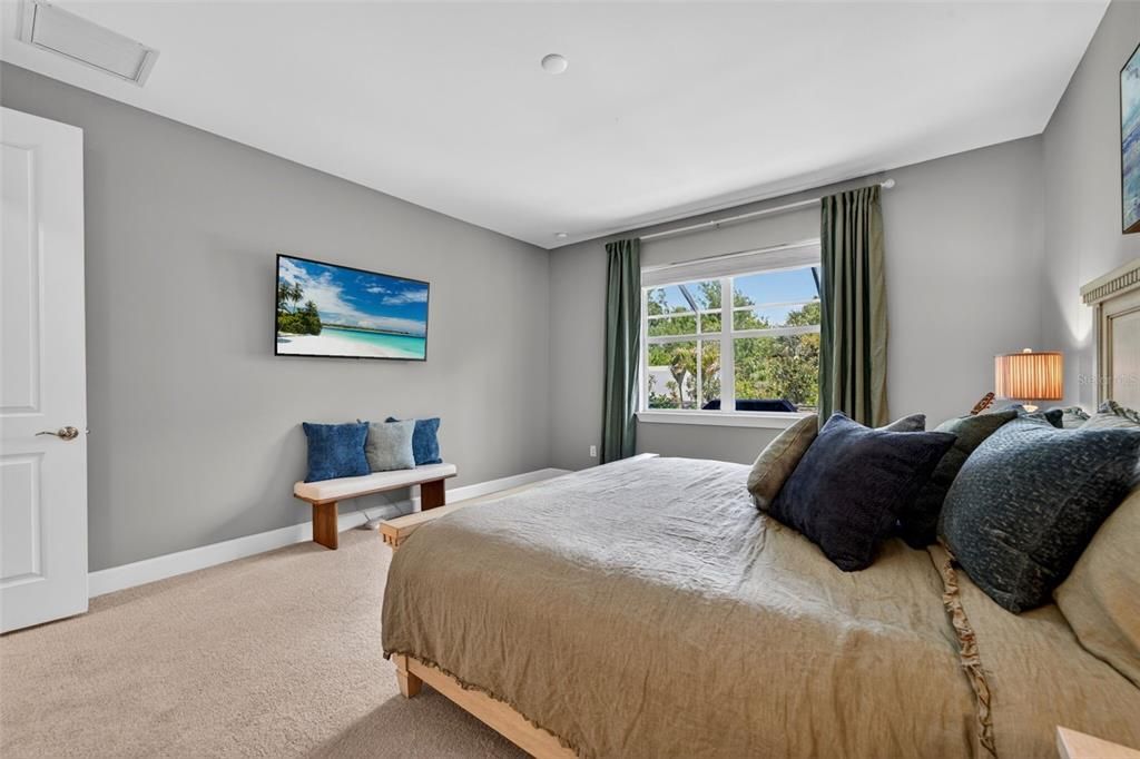 Active With Contract: $764,900 (3 beds, 3 baths, 2117 Square Feet)