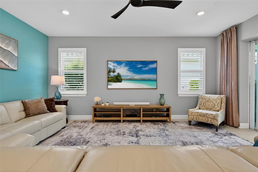 Active With Contract: $764,900 (3 beds, 3 baths, 2117 Square Feet)
