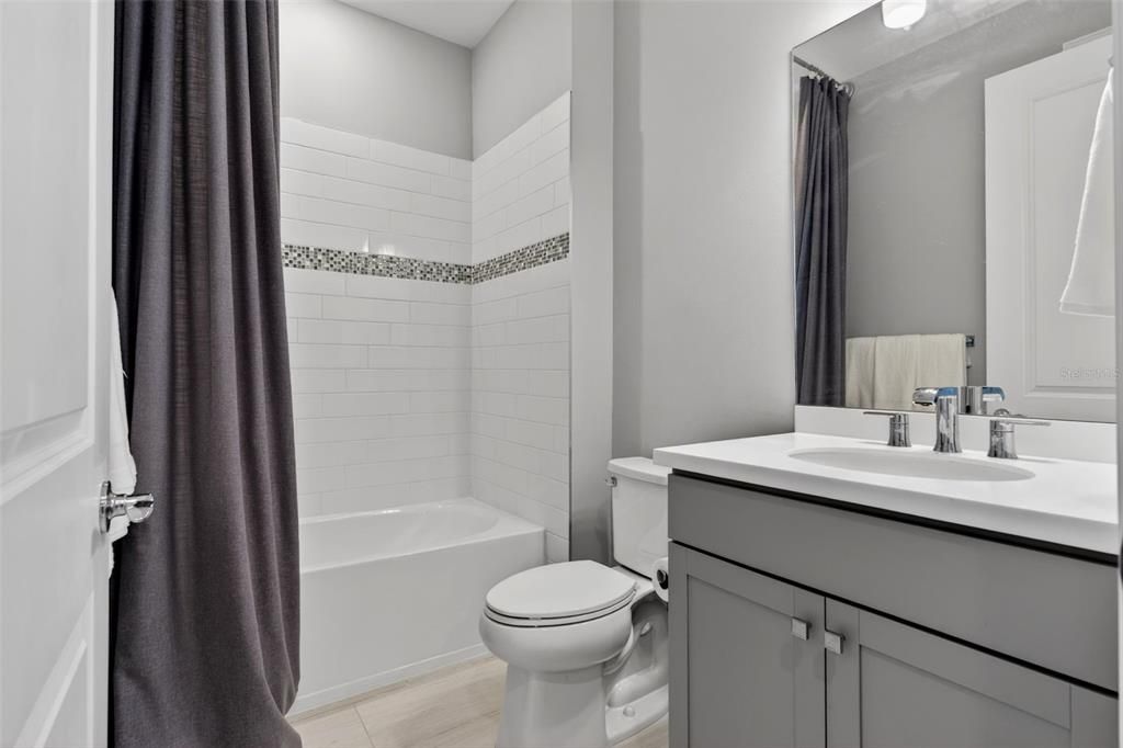 Active With Contract: $764,900 (3 beds, 3 baths, 2117 Square Feet)