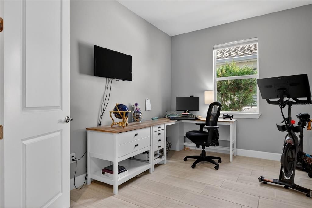 Active With Contract: $764,900 (3 beds, 3 baths, 2117 Square Feet)