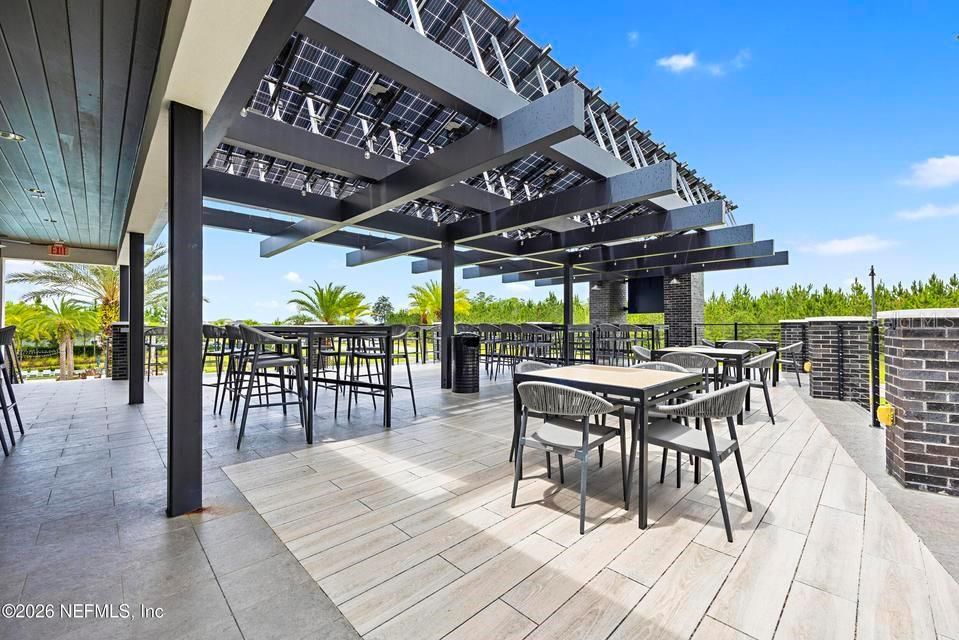 For Sale: $585,000 (4 beds, 3 baths, 2492 Square Feet)