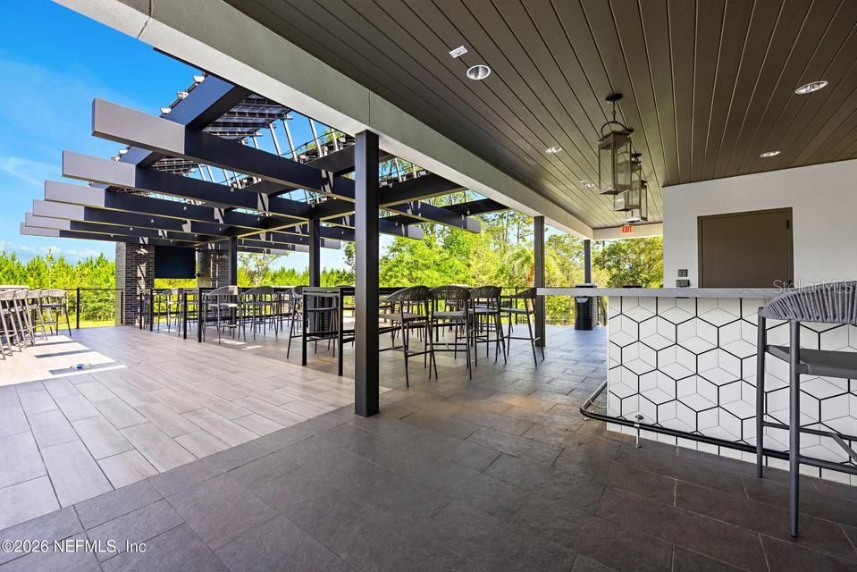 For Sale: $585,000 (4 beds, 3 baths, 2492 Square Feet)