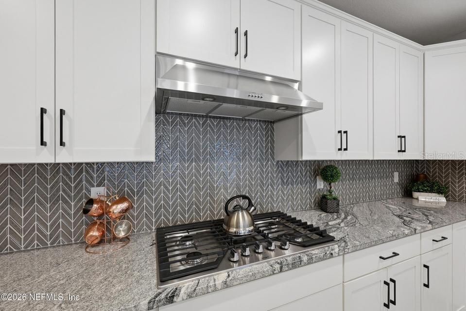 For Sale: $585,000 (4 beds, 3 baths, 2492 Square Feet)