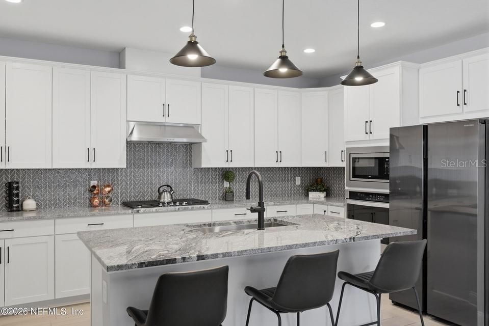 For Sale: $585,000 (4 beds, 3 baths, 2492 Square Feet)