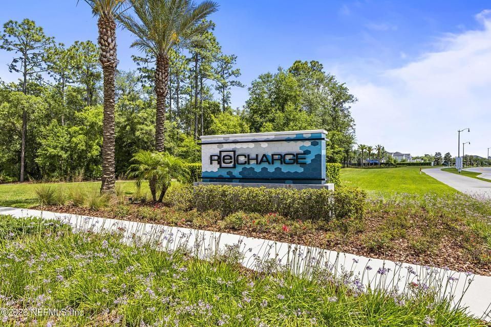 For Sale: $585,000 (4 beds, 3 baths, 2492 Square Feet)
