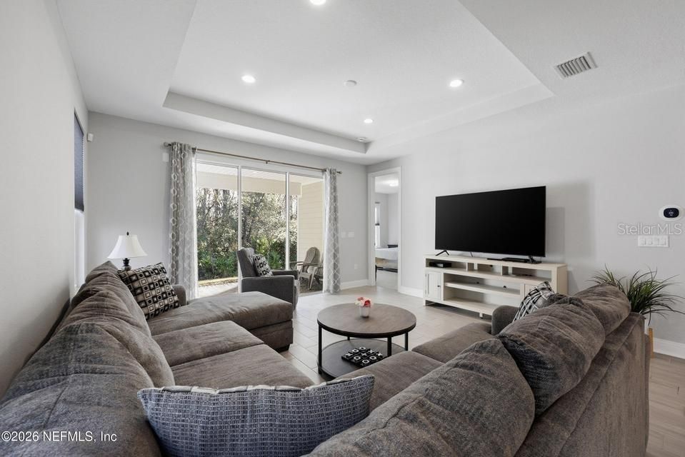 For Sale: $585,000 (4 beds, 3 baths, 2492 Square Feet)