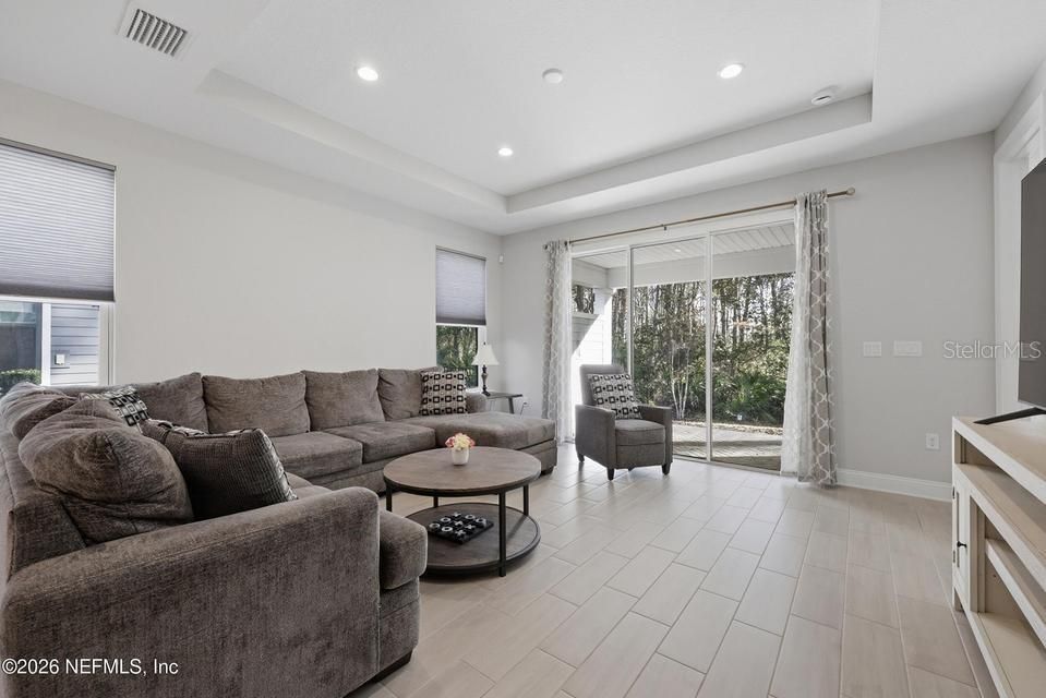For Sale: $585,000 (4 beds, 3 baths, 2492 Square Feet)
