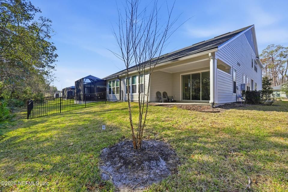 For Sale: $585,000 (4 beds, 3 baths, 2492 Square Feet)