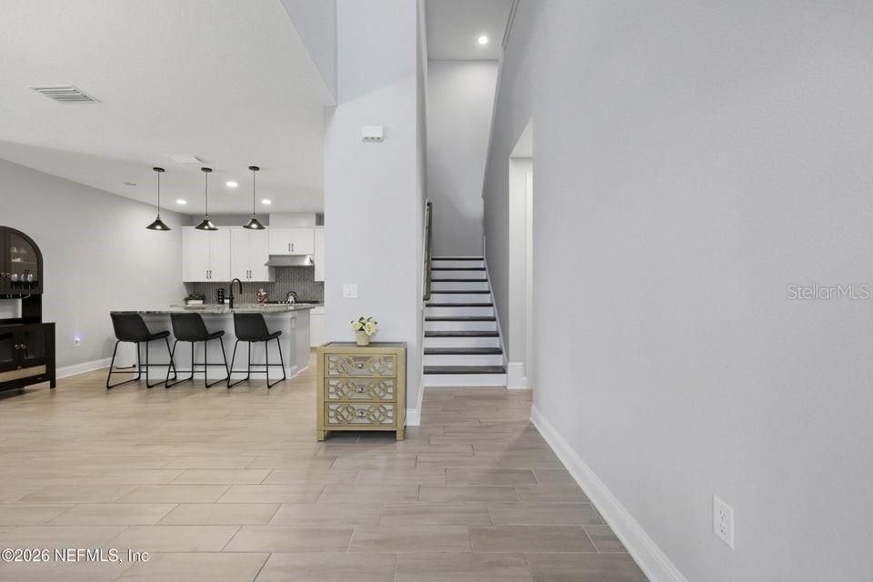 For Sale: $585,000 (4 beds, 3 baths, 2492 Square Feet)