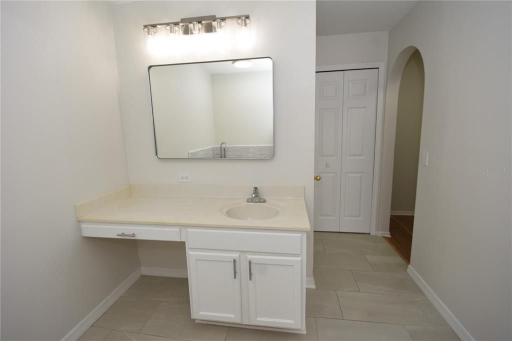For Rent: $2,700 (5 beds, 2 baths, 2900 Square Feet)