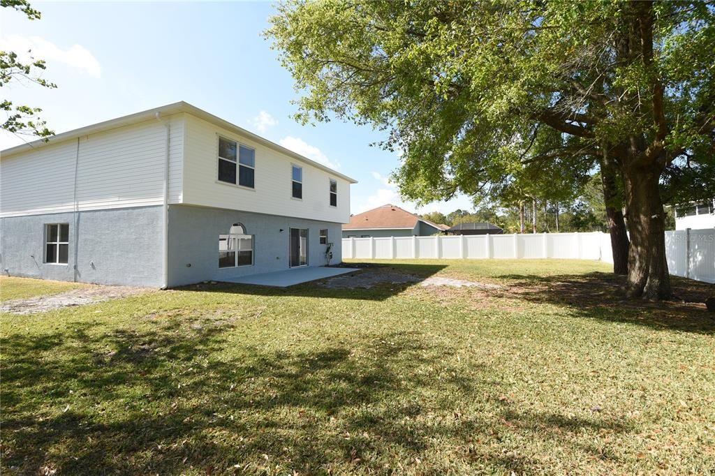 For Rent: $2,700 (5 beds, 2 baths, 2900 Square Feet)
