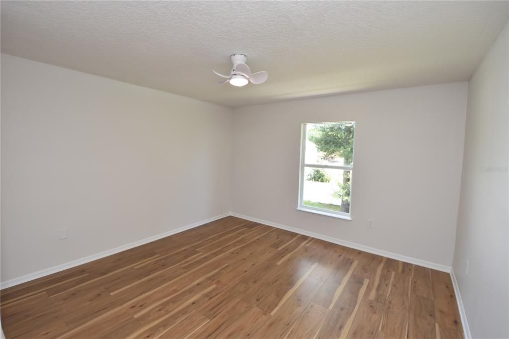 For Rent: $2,700 (5 beds, 2 baths, 2900 Square Feet)
