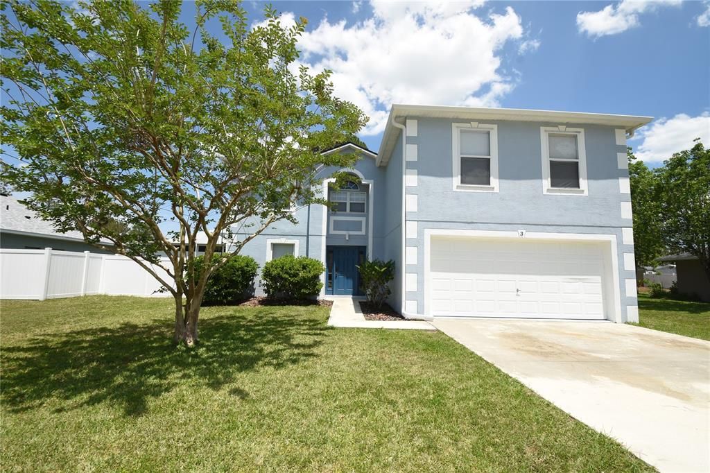 For Rent: $2,700 (5 beds, 2 baths, 2900 Square Feet)