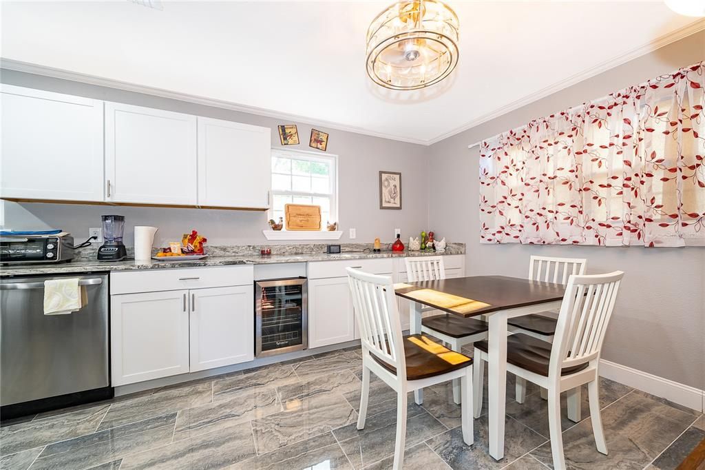 For Sale: $299,999 (4 beds, 2 baths, 1200 Square Feet)