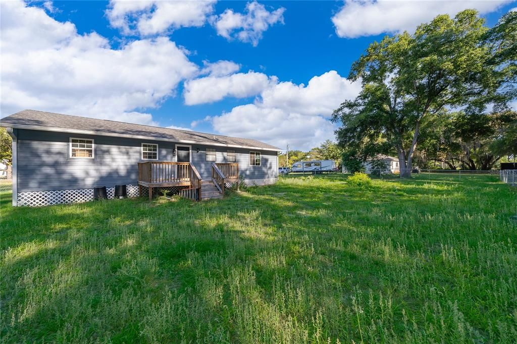 For Sale: $299,999 (4 beds, 2 baths, 1200 Square Feet)