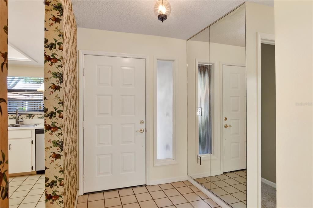 For Sale: $169,000 (2 beds, 2 baths, 1605 Square Feet)