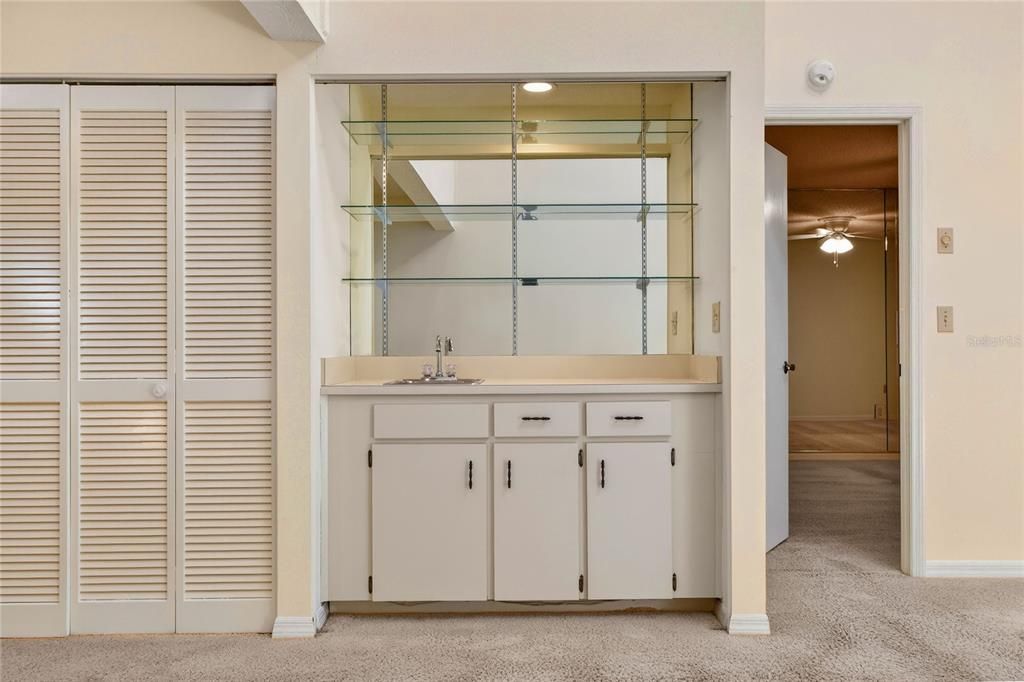 For Sale: $169,000 (2 beds, 2 baths, 1605 Square Feet)
