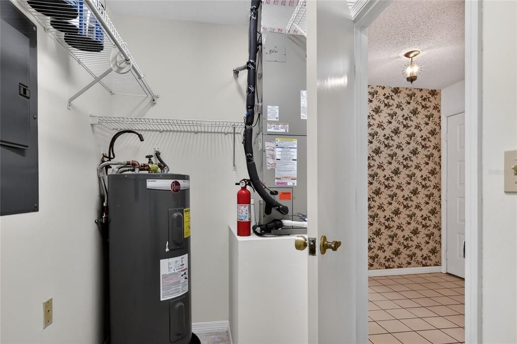 For Sale: $169,000 (2 beds, 2 baths, 1605 Square Feet)