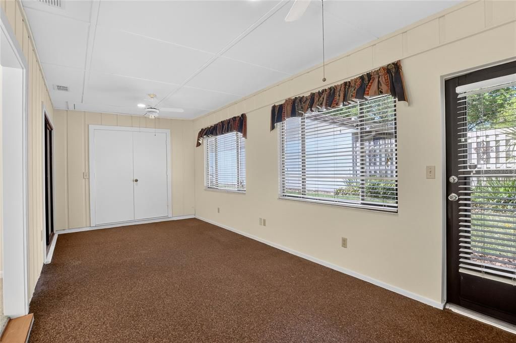 For Sale: $169,000 (2 beds, 2 baths, 1605 Square Feet)