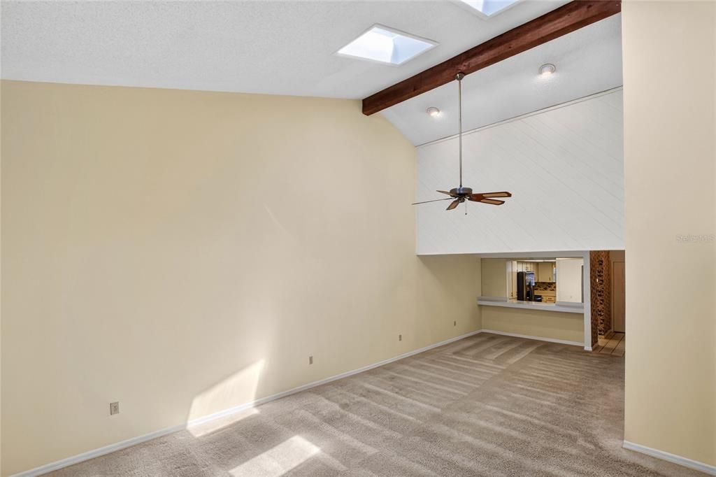 For Sale: $169,000 (2 beds, 2 baths, 1605 Square Feet)